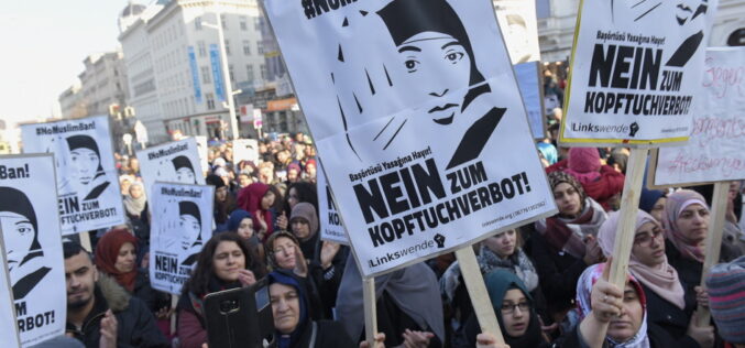 Zacieranie austriackiego profilu