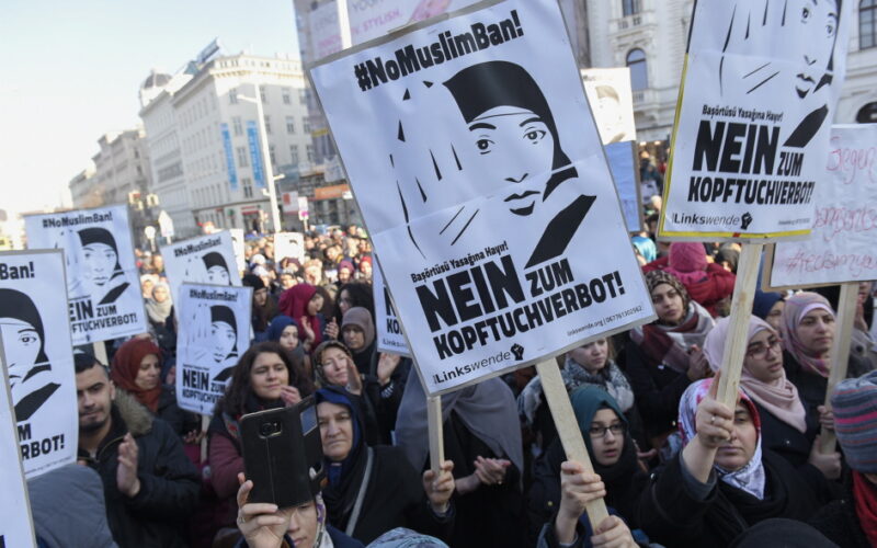 Zacieranie austriackiego profilu