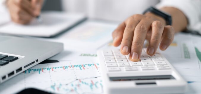 Jak wybrać formę opodatkowania? Skala, podatek liniowy, ryczałt czy&nbsp;spółka?