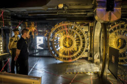 Złoto wypiera dolara