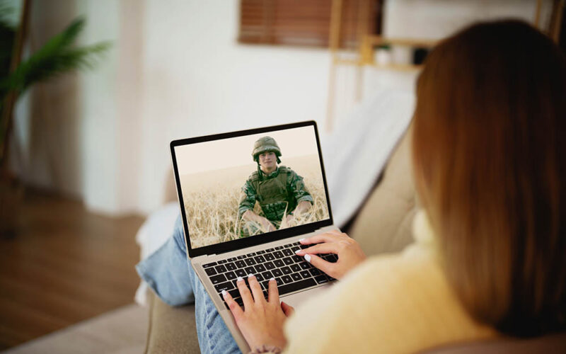 Generał kocha i&nbsp;potrzebuje pieniędzy. Wyłudzenia „na żołnierza”