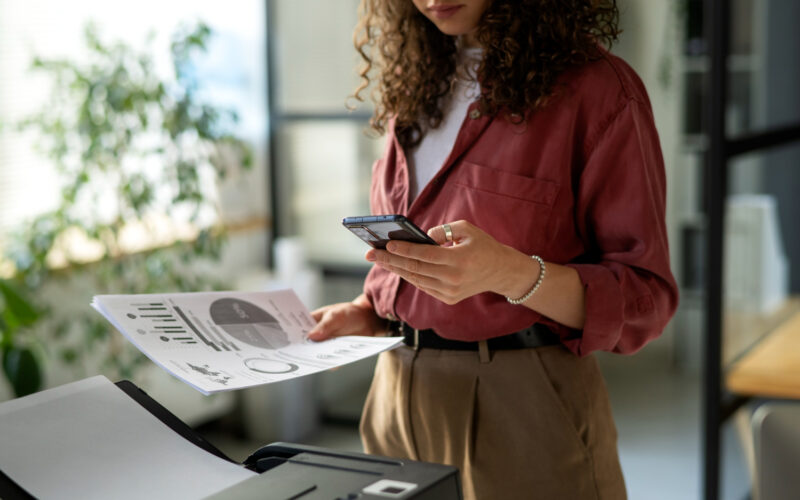 Drukowanie bez&nbsp;komputera – możliwości drukowania z&nbsp;telefonu i&nbsp;tabletu