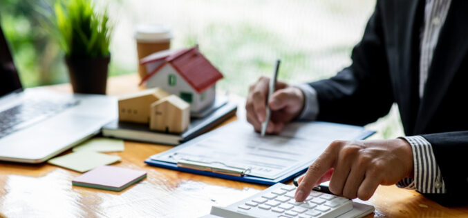 Jak bank wypłaca pieniądze na&nbsp;budowę domu? Jak bank wypłaca pieniądze na&nbsp;budowę domu? Wyjaśniamy pojęcie transzy