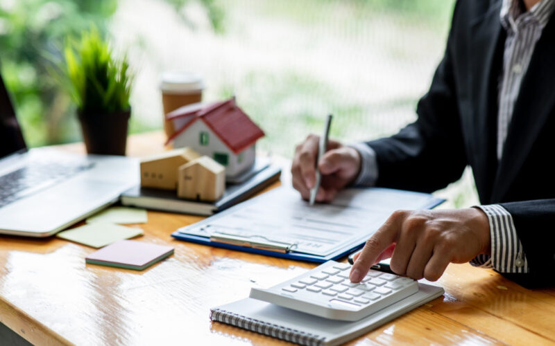 Jak bank wypłaca pieniądze na&nbsp;budowę domu? Jak bank wypłaca pieniądze na&nbsp;budowę domu? Wyjaśniamy pojęcie transzy