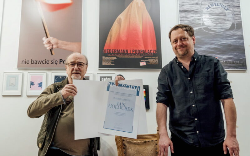 Jan Holoubek z&nbsp;Nagrodą Treugutta