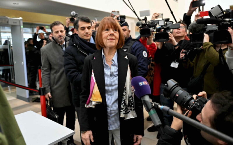 Wstyd musi zmienić obóz