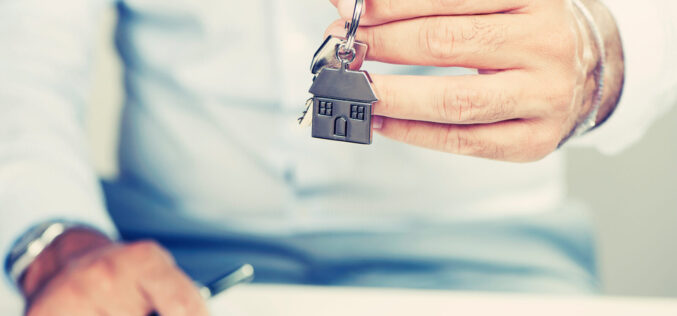 Gotówka bez&nbsp;wychodzenia z&nbsp;domu – jak działają nowoczesne pożyczki online i&nbsp;czy&nbsp;to&nbsp;bezpieczne rozwiązanie?