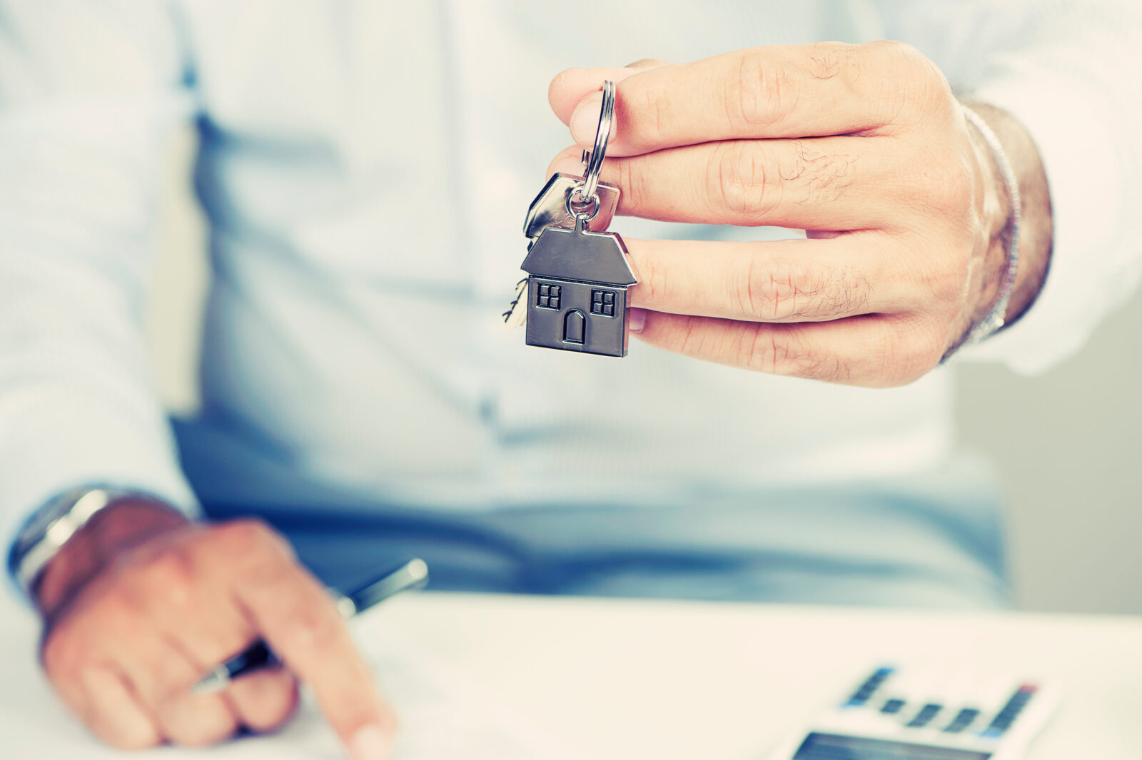 Gotówka bez wychodzenia z domu – jak działają nowoczesne pożyczki online i czy to bezpieczne rozwiązanie?