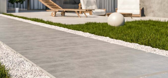 Co&nbsp;jest bardziej praktyczne: jasne czy&nbsp;ciemne płytki na&nbsp;taras?