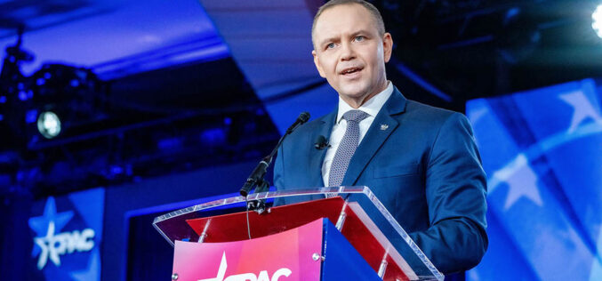 Czy&nbsp;Nawrocki jest konserwatystą?