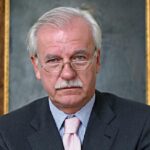 Andrzej Olechowski – obsesja polskiej prawicy