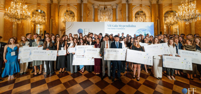 Oto tegoroczni stypendyści Our Future Foundation