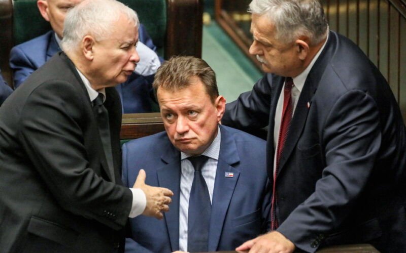 Ignorant, kłamca i tchórz
